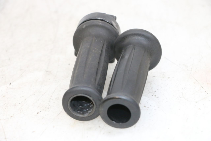 photo de MANETKA GAZU MBK FLIPPER 115 (2013 - 2017) - Inny kąt widzenia