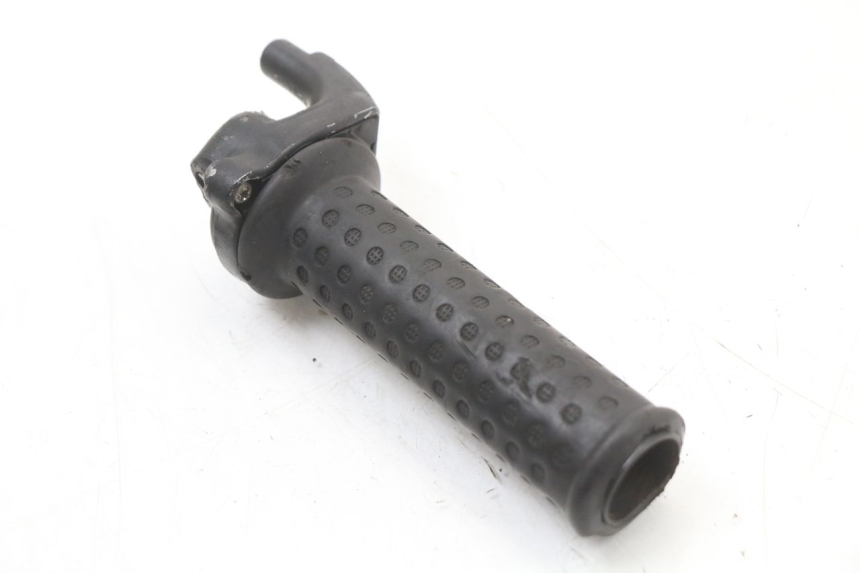 photo de MANETKA GAZU PIAGGIO FLY 2T 50 (2004 - 2017) - Zoom stanu zużycia