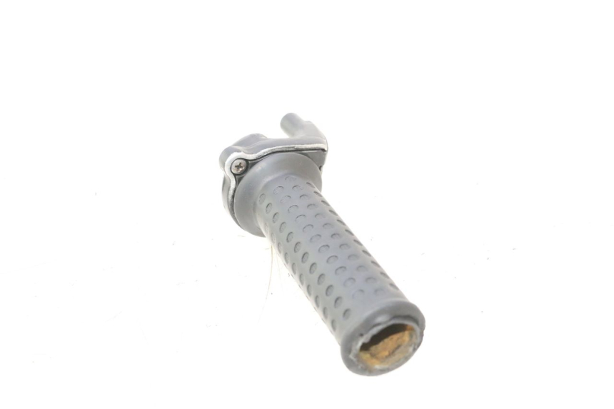 photo de MANETKA GAZU PIAGGIO FLY 2T 50 (2004 - 2017) - Zbliżenie techniczne