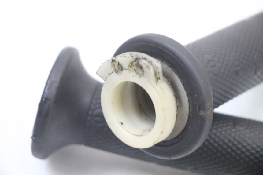 photo de MANETKA GAZU GILERA NEXUS 300 (2008 - 2013) - Zoom stanu zużycia