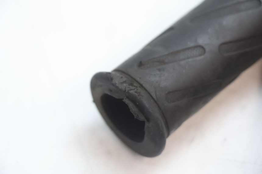 photo de Uchwyt przepustnicy SUZUKI GSR 600 (2005 - 2012) - Zbliżenie techniczne
