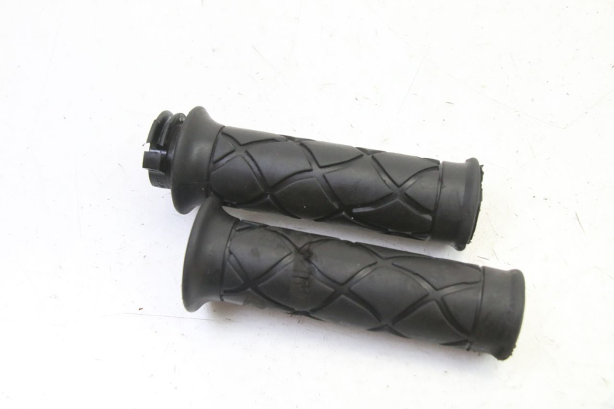 photo de MANETKA GAZU YAMAHA JOG R 50 (2004 - 2014) - Szczegół części