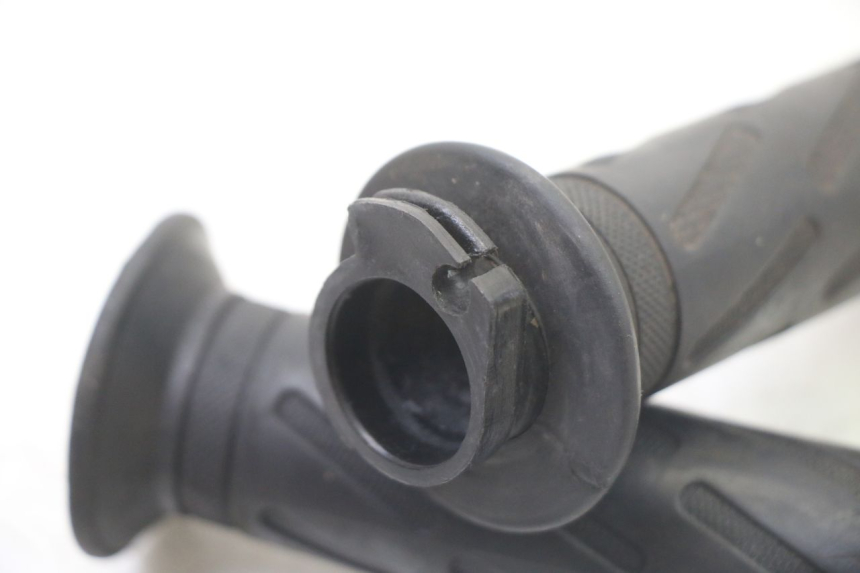 photo de MANETKA GAZU PEUGEOT KISBEE 2T 50 (2018 - 2022) - Zoom stanu zużycia