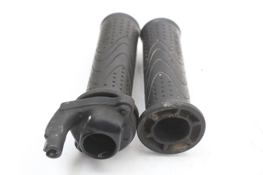 photo de MANETKA GAZU PIAGGIO LIBERTY 4T 50 (2018 - 2021) - Zoom stanu zużycia