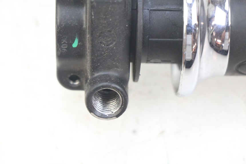 photo de MANETKA GAZU PIAGGIO LIBERTY IGET 4T 50 (2015 - 2020) - Szczegół części