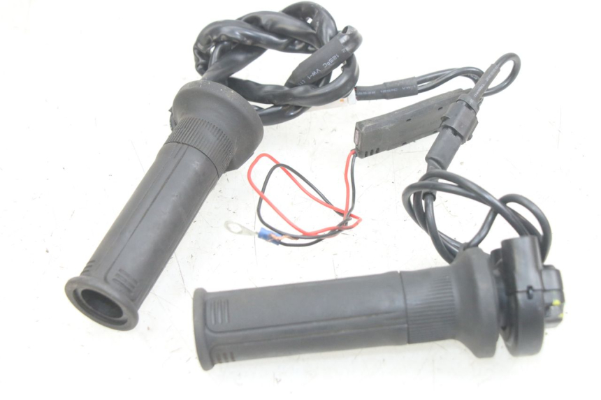 photo de MANETKA GAZU PIAGGIO MEDLEY 125 (2016 - 2023) - Inny kąt widzenia