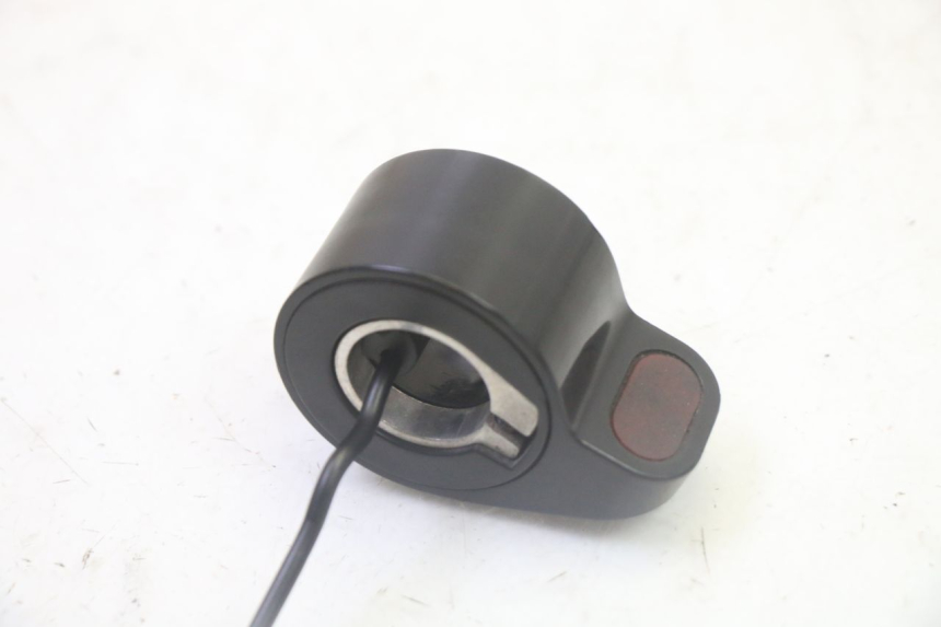 photo de MANETKA GAZU XIAOMI MI PRO 2 1 - Zoom stanu zużycia