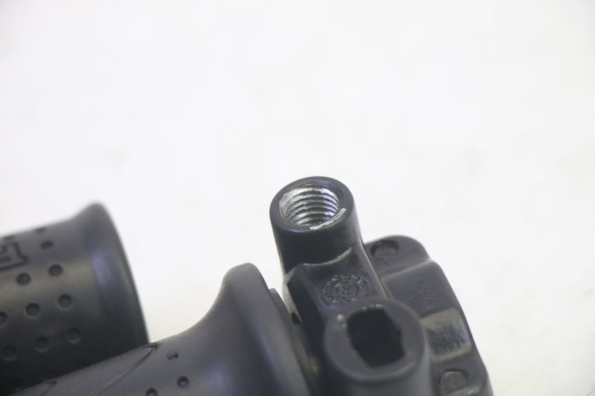 photo de MANETKA GAZU PIAGGIO MP3 HPE 350 (2018 - 2020) - Widok ogólny