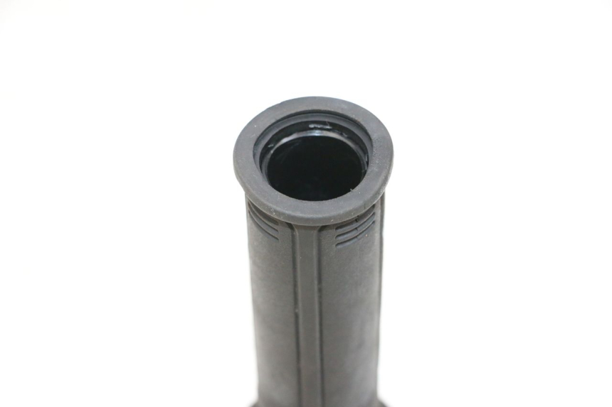 photo de MANETKA GAZU PIAGGIO MP3 HPE 300 (2019 - 2026) - Inny kąt widzenia