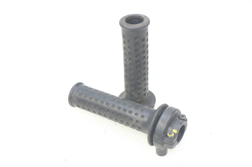 photo de MANETKA GAZU PIAGGIO MP3 LT 400 (2007 - 2012) - Widok główny