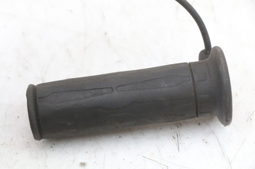 photo de MANETKA GAZU PIAGGIO MP3 LT 400 (2007 - 2012) - Szczegół części