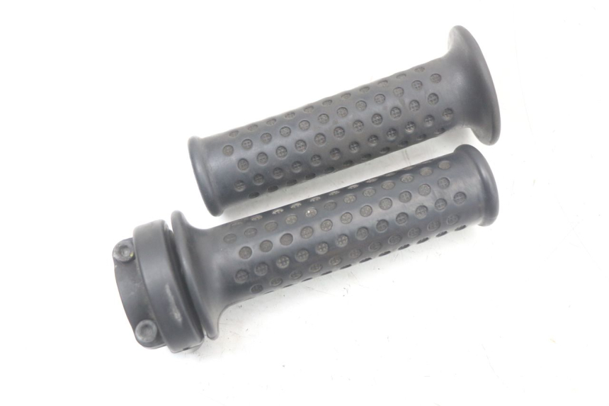 photo de MANETKA GAZU PIAGGIO MP3 LT 400 (2007 - 2012) - Widok główny