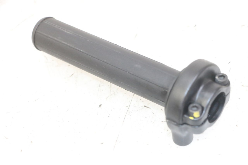 photo de MANETKA GAZU PIAGGIO MP3 LT 300 (2010 - 2016) - Widok główny