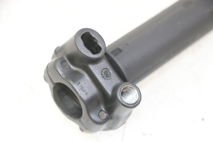 photo de MANETKA GAZU PIAGGIO MP3 LT 300 (2010 - 2016) - Inny kąt widzenia