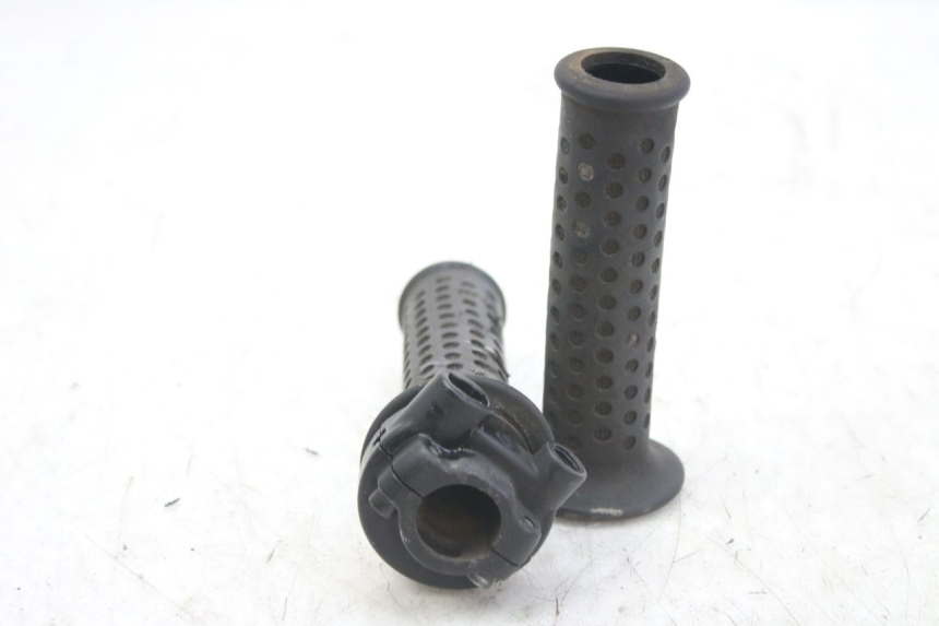 photo de MANETKA GAZU PIAGGIO MP3 RL 250 (2006 - 2010) - Szczegół części