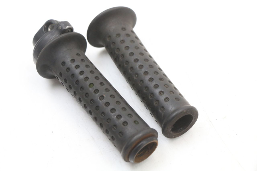 photo de MANETKA GAZU PIAGGIO MP3 125 (2006 - 2014) - Szczegół części