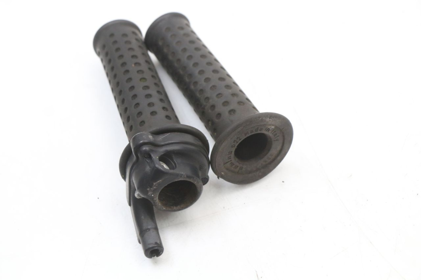 photo de MANETKA GAZU PIAGGIO MP3 125 (2006 - 2014) - Zoom stanu zużycia