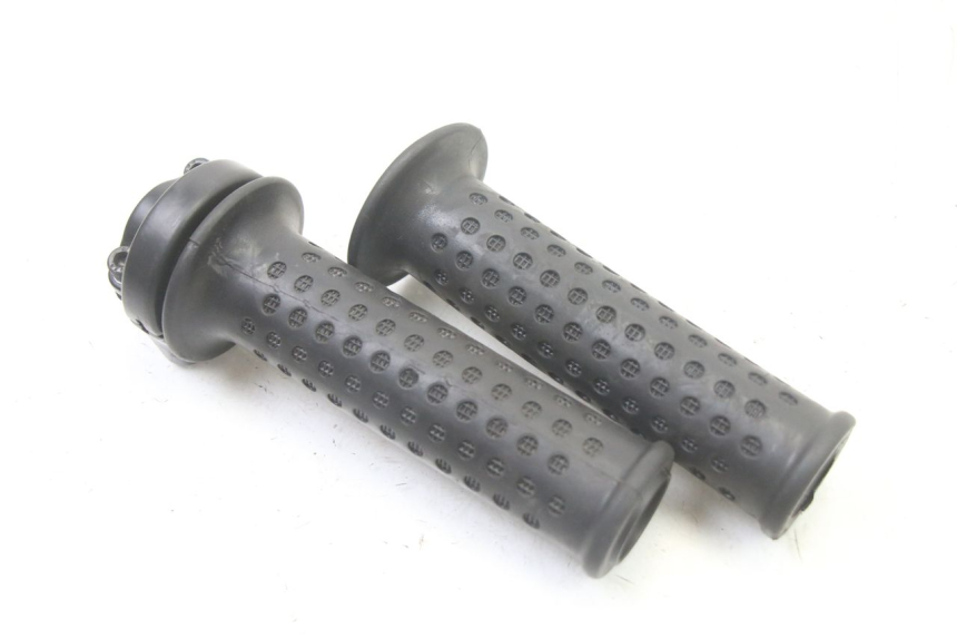 photo de MANETKA GAZU PIAGGIO MP3 500 (2011 - 2015) - Szczegół części