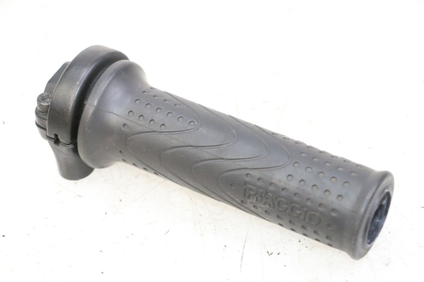 photo de MANETKA GAZU PIAGGIO MP3 500 (2014 - 2017) - Widok główny