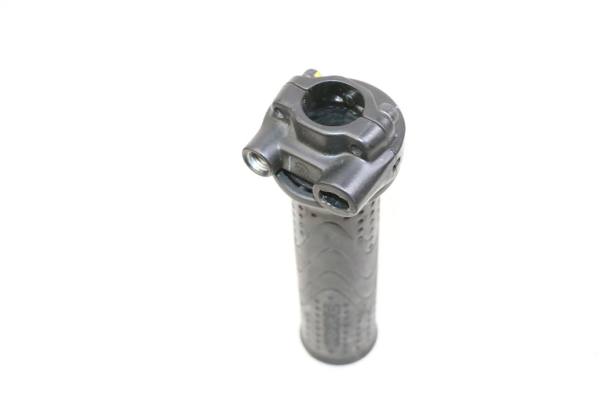 photo de MANETKA GAZU PIAGGIO MP3 500 (2014 - 2017) - Szczegół części