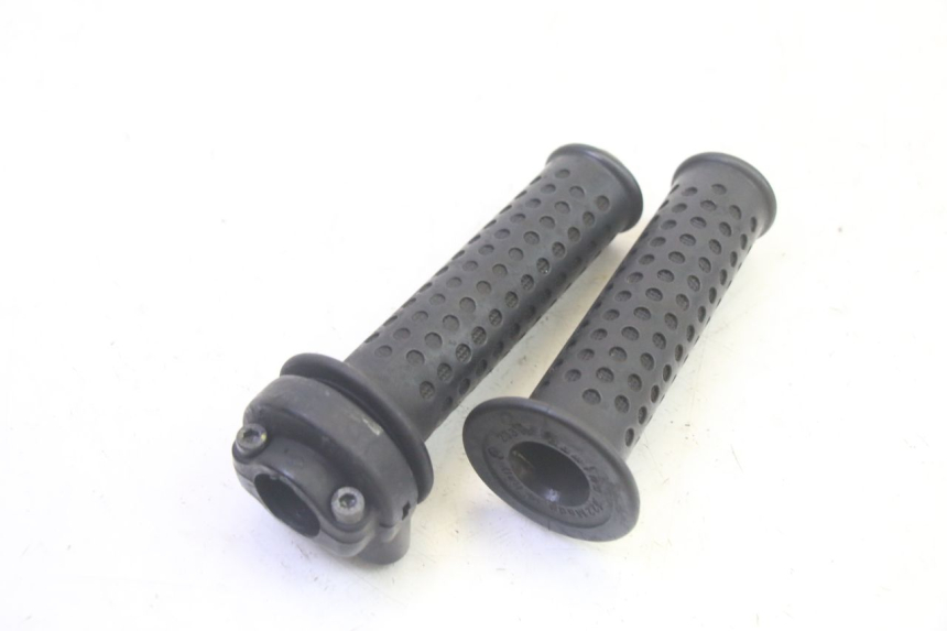 photo de MANETKA GAZU PIAGGIO MP3 RL 250 (2006 - 2010) - Szczegół części