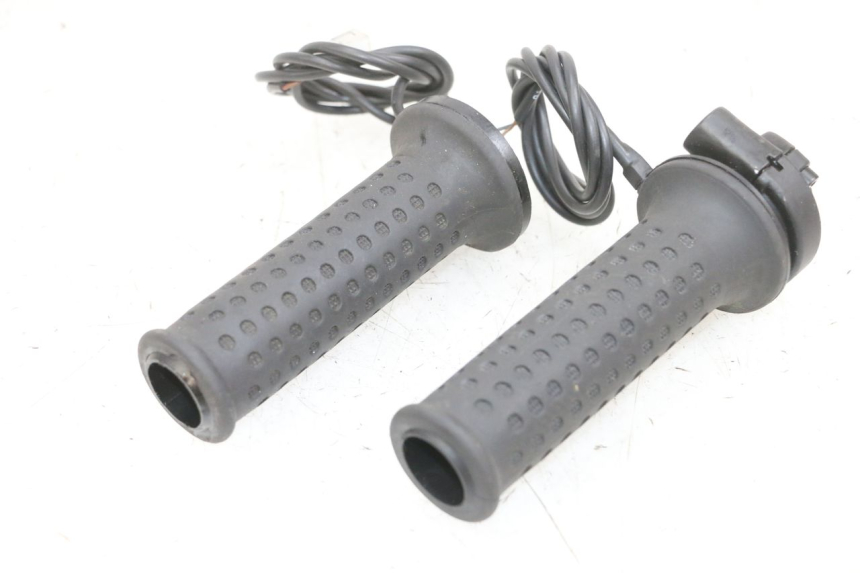 photo de MANETKA GAZU PIAGGIO MP3 500 (2016 - 2018) - Widok główny