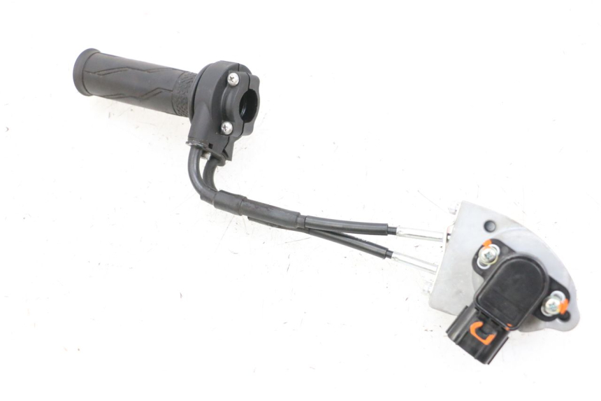 photo de MANETKA GAZU YAMAHA NEO'S CORE 1 (2022 - 2026) - Szczegół części