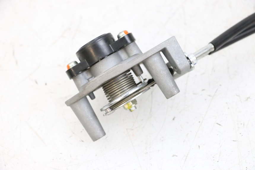 photo de MANETKA GAZU YAMAHA NEO'S CORE 1 (2022 - 2026) - Widok z bliska