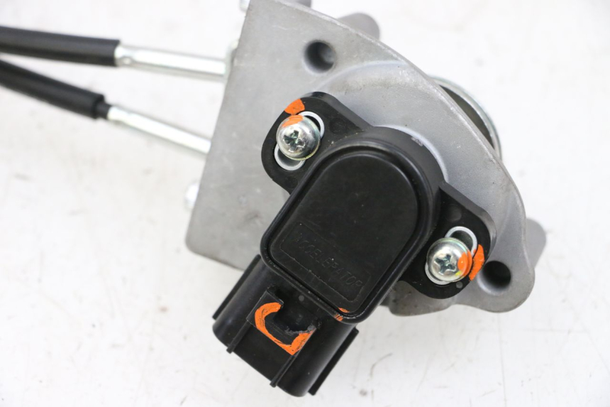 photo de MANETKA GAZU YAMAHA NEO'S CORE 1 (2022 - 2026) - Zdjęcie dodatkowe