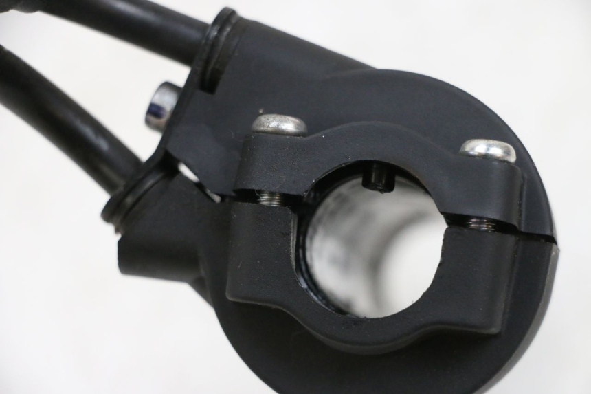 photo de MANETKA GAZU YAMAHA NEO'S CORE 1 (2022 - 2026) - Stan powierzchni