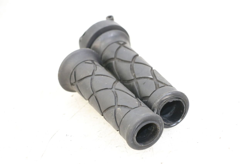 photo de MANETKA GAZU YAMAHA NEOS NEO'S 4T 50 (2008 - 2016) - Zbliżenie techniczne