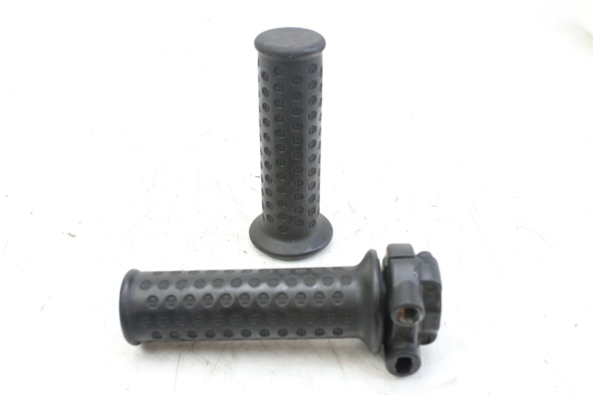 photo de MANETKA GAZU PIAGGIO NEW TYPHOON 50 (2018 - 2021) - Widok główny