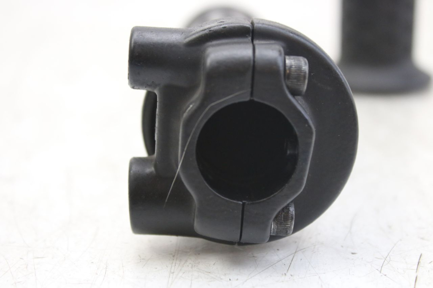 photo de MANETKA GAZU PIAGGIO NEW TYPHOON 50 (2018 - 2021) - Zoom stanu zużycia