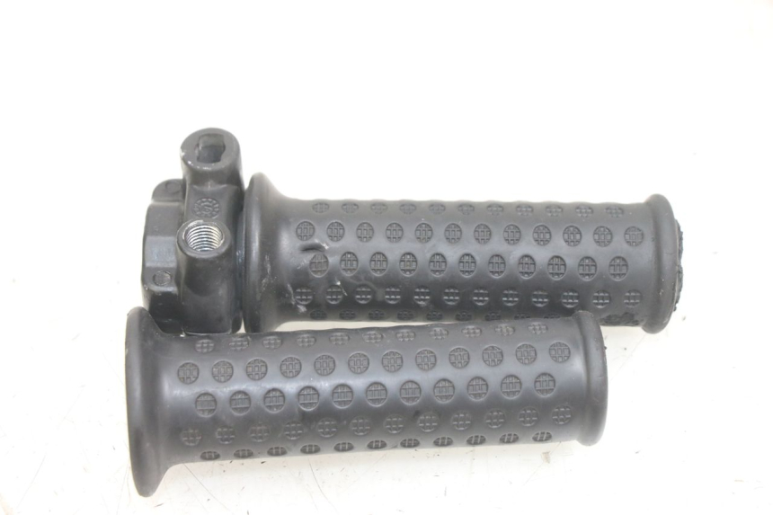 photo de MANETKA GAZU PIAGGIO NEW TYPHOON 50 (2018 - 2021) - Zoom stanu zużycia