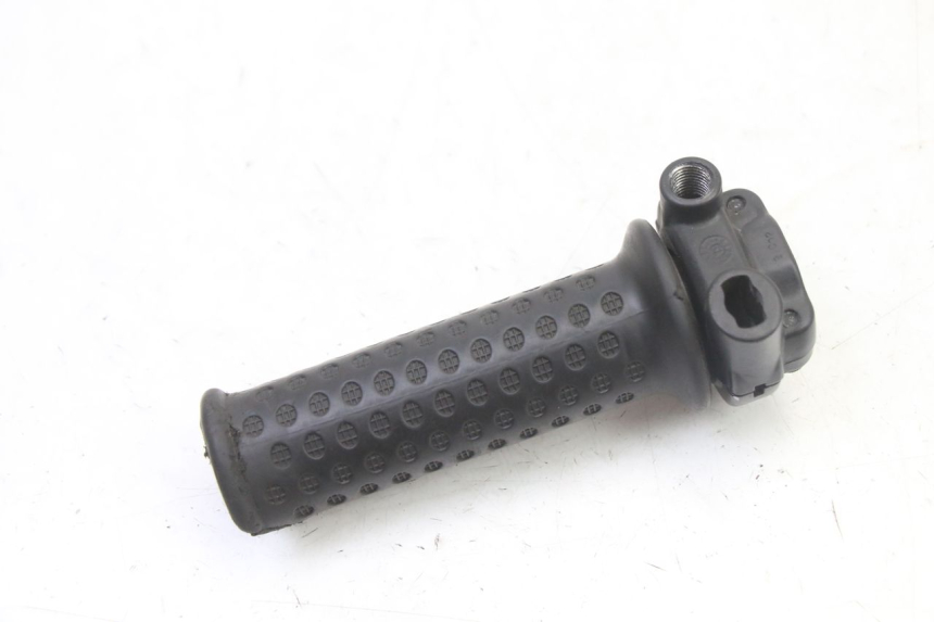 photo de MANETKA GAZU PIAGGIO NEW TYPHOON 50 (2018 - 2021) - Zbliżenie techniczne