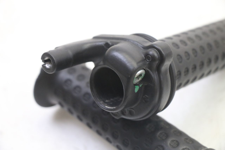 photo de MANETKA GAZU PIAGGIO NRG POWER PUREJET 50 (2018 - 2021) - Zoom stanu zużycia