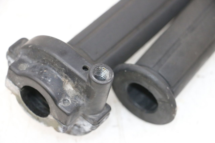 photo de MANETKA GAZU HONDA NSR R 125 (1994 - 2003) - Zoom stanu zużycia