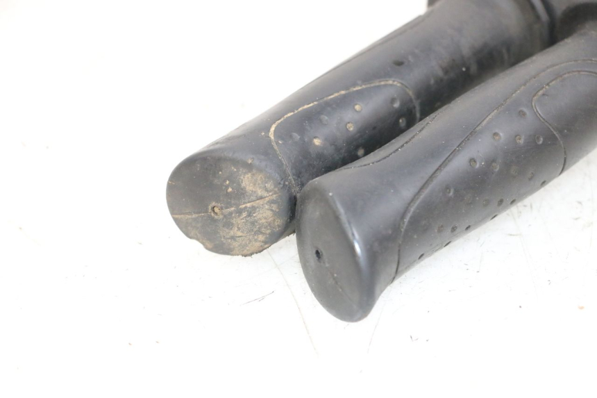 photo de MANETKA GAZU SYM ORBIT III 3 4T 50 (2018 - 2021) - Oznaczenia i referencje