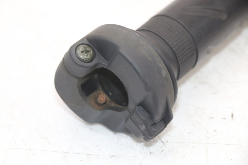 photo de MANETKA GAZU PEUGEOT BELVILLE 125 (2017 - 2021) - Szczegół części