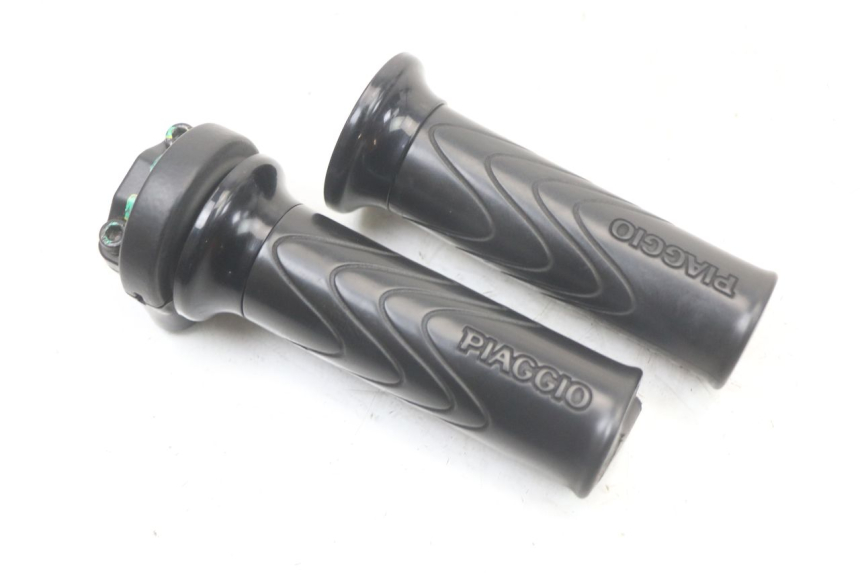 photo de MANETKA GAZU PIAGGIO LIBERTY IGET 4T 50 (2021 - 2025) - Szczegół części