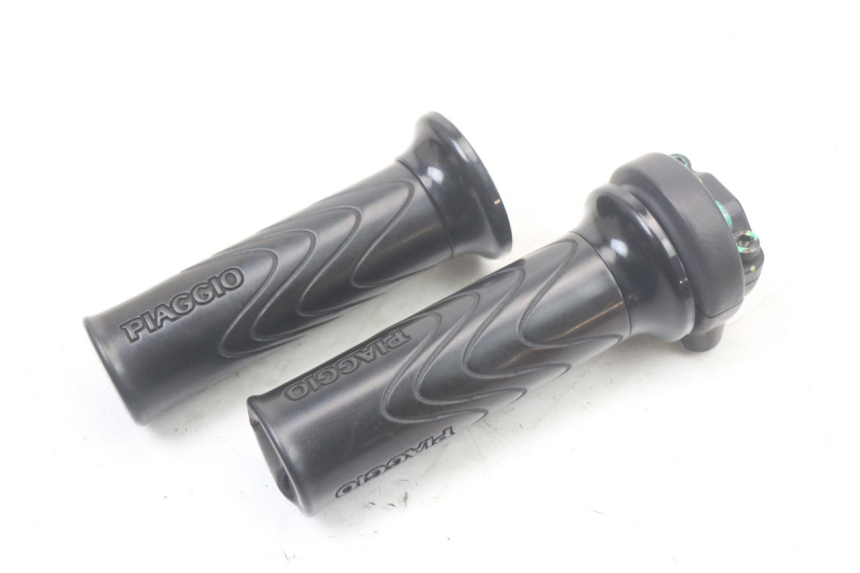 photo de MANETKA GAZU PIAGGIO LIBERTY IGET 4T 50 (2021 - 2025) - Zoom stanu zużycia