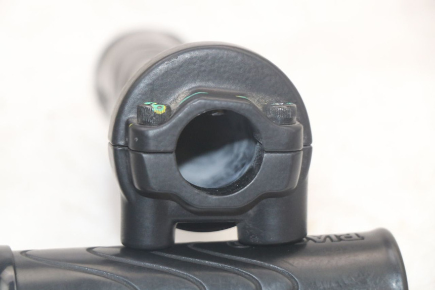 photo de MANETKA GAZU PIAGGIO LIBERTY IGET 4T 50 (2021 - 2025) - Widok ogólny