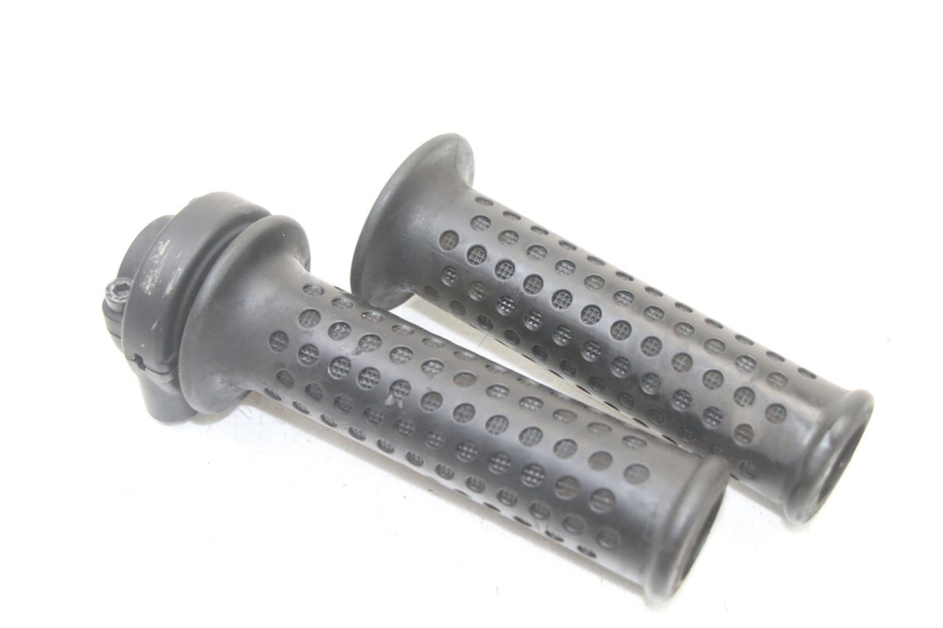 photo de MANETKA GAZU PIAGGIO MP3 LT 400 (2007 - 2012) - Szczegół części