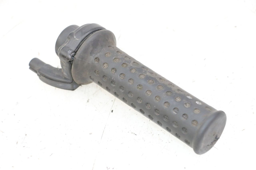 photo de MANETKA GAZU PIAGGIO VESPA LX 150 (2005 - 2013) - Zbliżenie techniczne