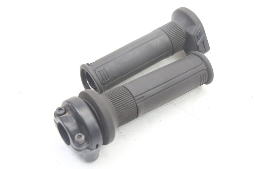 photo de MANETKA GAZU PIAGGIO VESPA LX IE 125 (2010 - 2012) - Zoom stanu zużycia