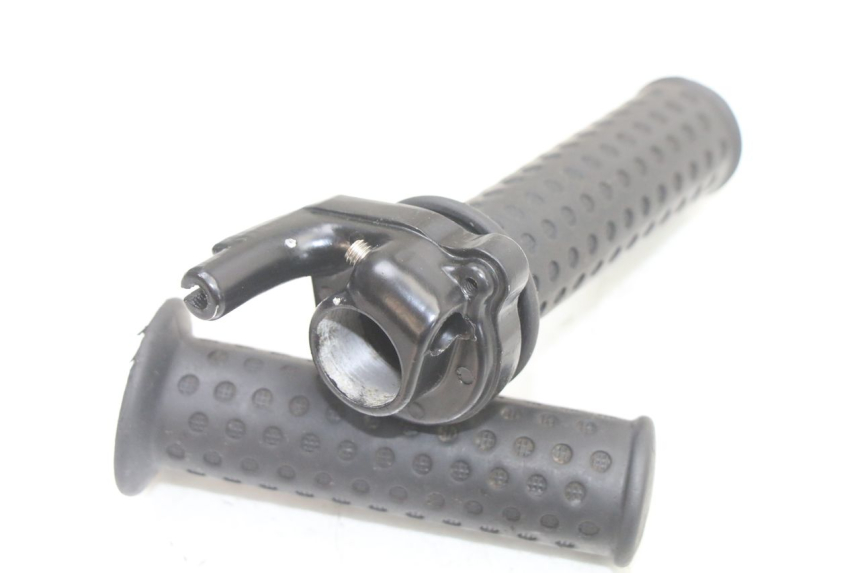 photo de MANETKA GAZU PIAGGIO ZIP 2T 50 (2009 - 2019) - Zoom stanu zużycia