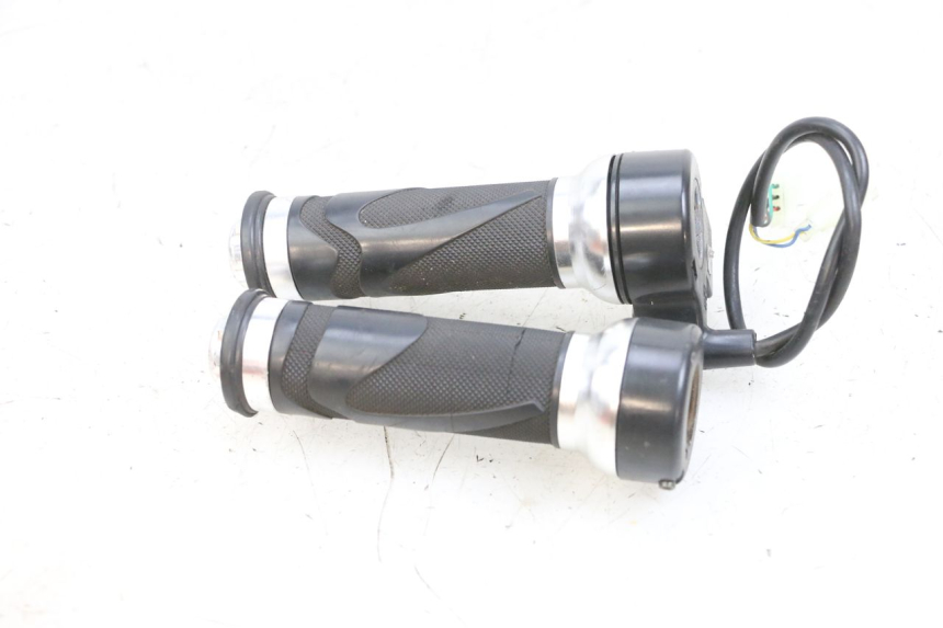 photo de MANETKA GAZU EFUN PUSA 1 - Punkty mocowania