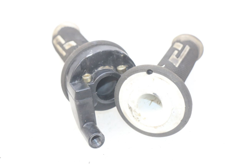 photo de MANETKA GAZU APOLLO RFZ 125 - Zoom stanu zużycia