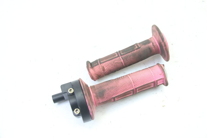 photo de MANETKA GAZU APOLLO RFZ 150 - Widok główny