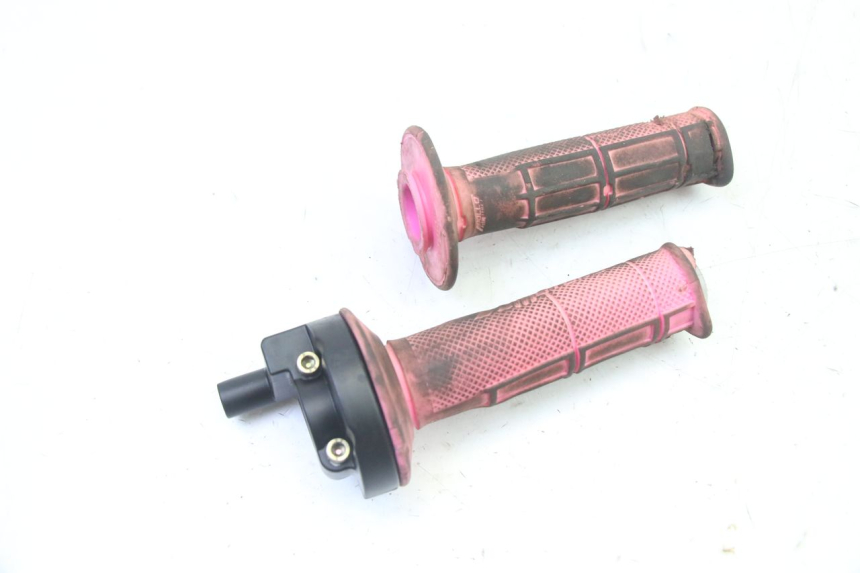 photo de MANETKA GAZU APOLLO RFZ 150 - Inny kąt widzenia